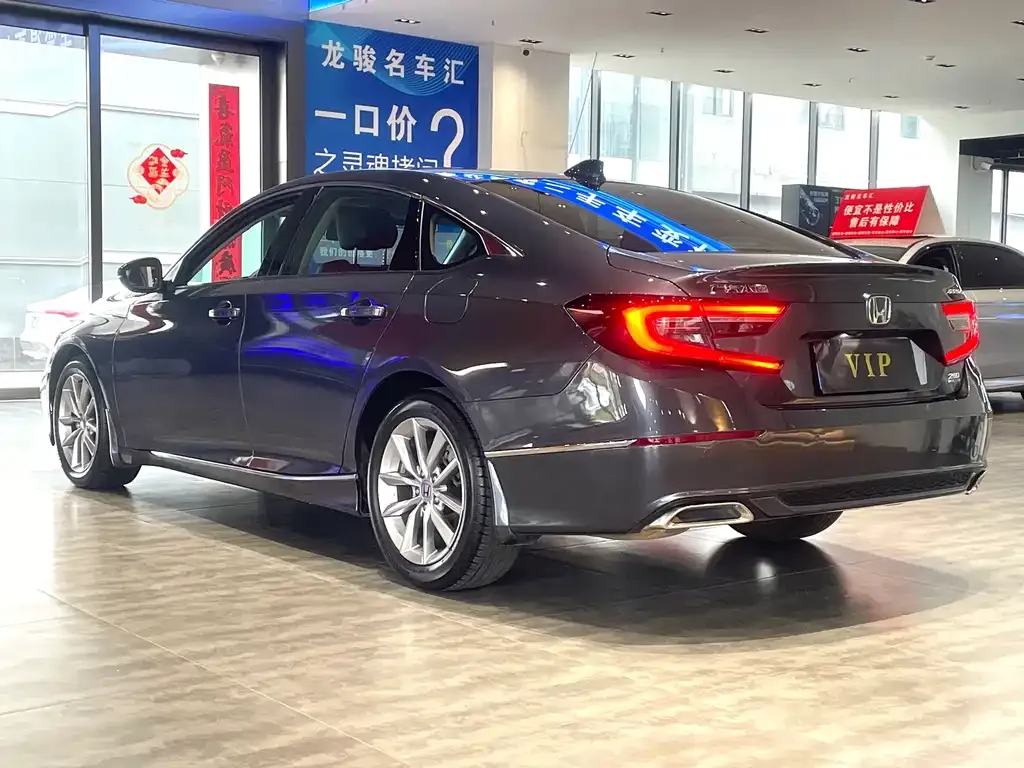 Honda Accord — фото 4