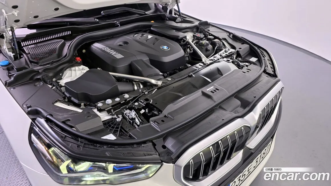 BMW 5-Series — фото 6