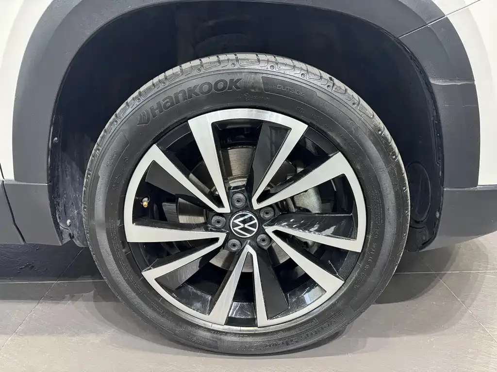 Volkswagen Tharu — фото 4