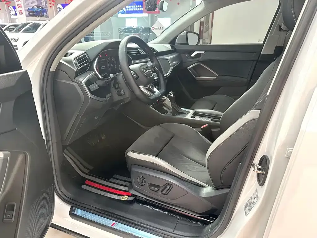 Audi Q3 2022 из CN, фото 8