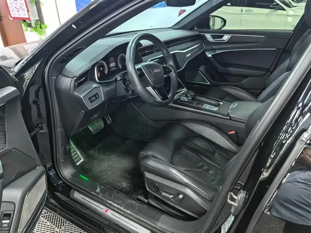 Audi A6L 2023 из CN, фото 7