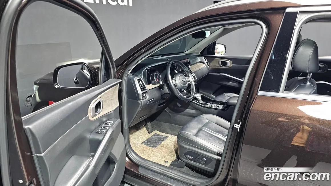 Kia Sorento — фото 10