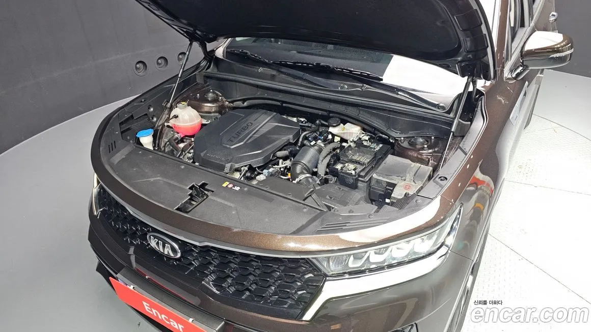 Kia Sorento — фото 6