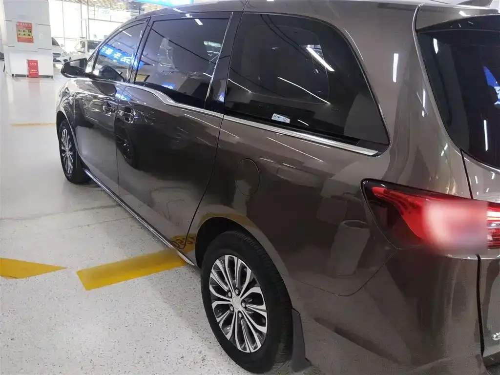 Buick GL8 2024 из CN, фото 5
