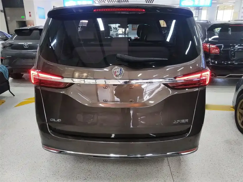 Buick GL8 2024 из CN, фото 6