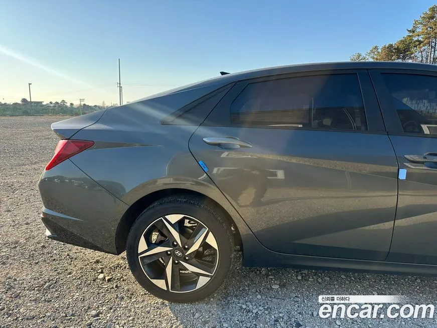 Hyundai AVANTE — фото 4