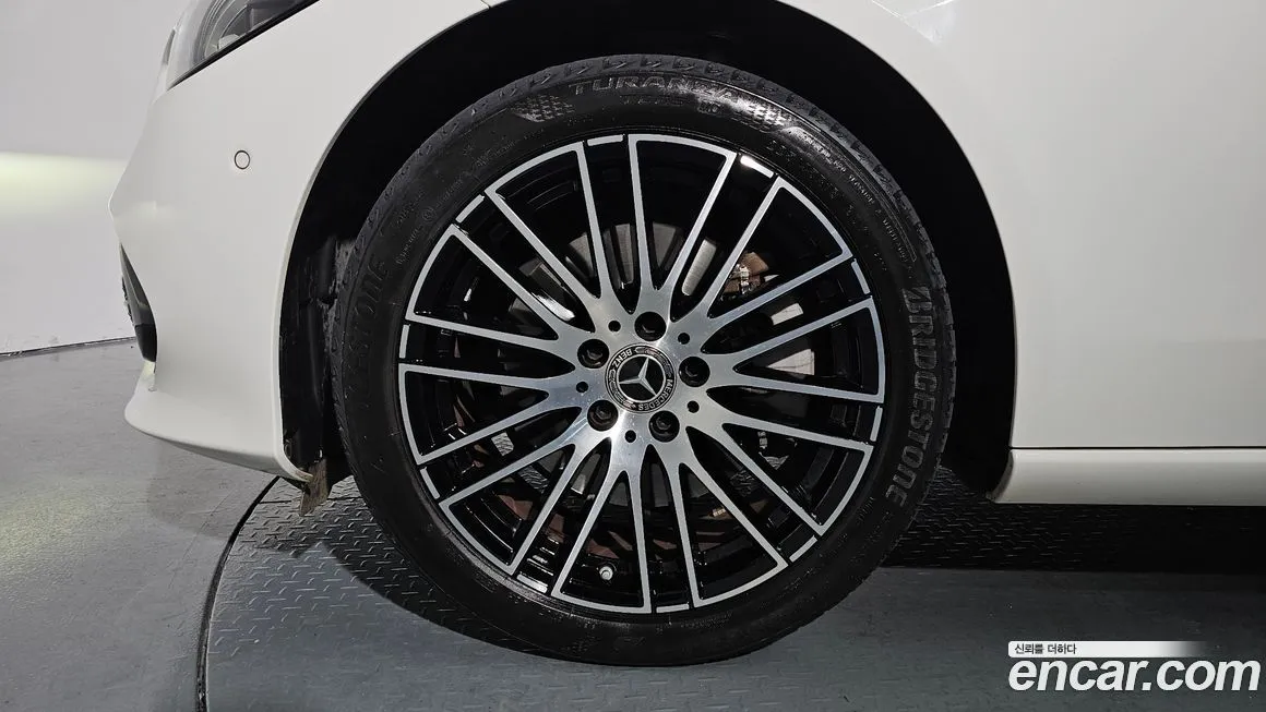 Mercedes-Benz C-Class 2023 из KR, фото 5