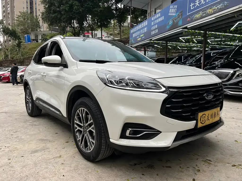 Ford Escape 2023 из CN, фото 3