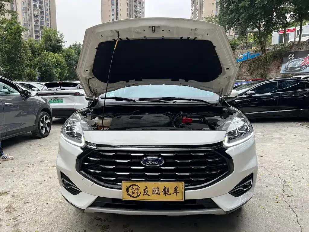 Ford Escape 2023 из CN, фото 4