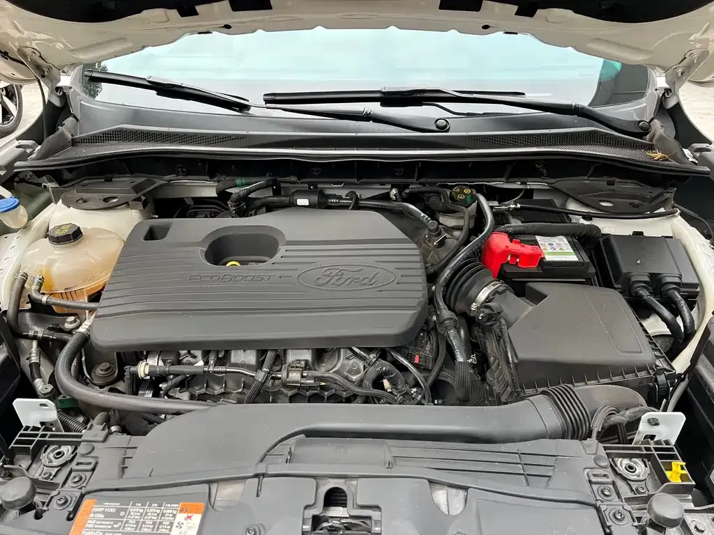 Ford Escape 2023 из CN, фото 5