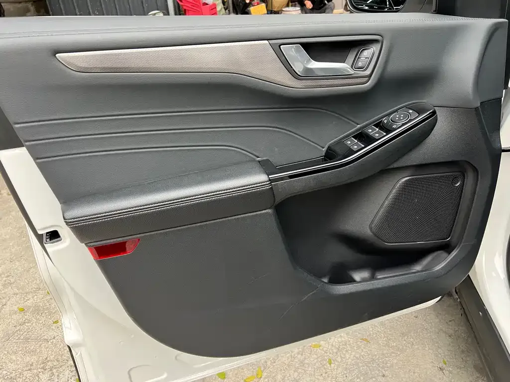 Ford Escape 2023 из CN, фото 7