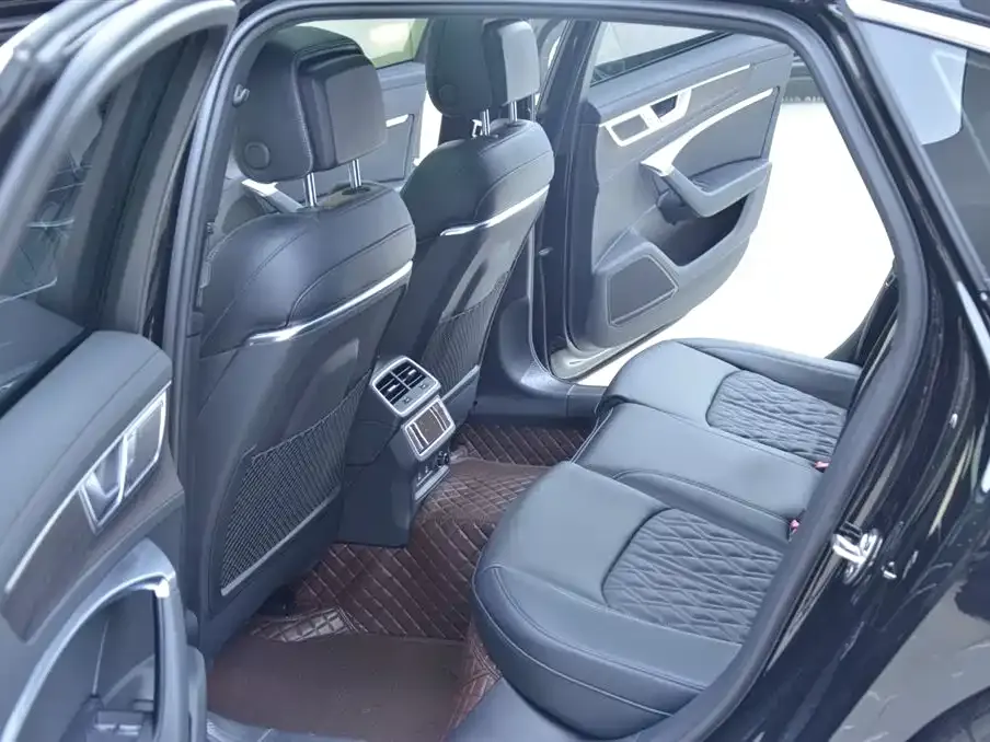 Audi A6L 2025 из CN, фото 5