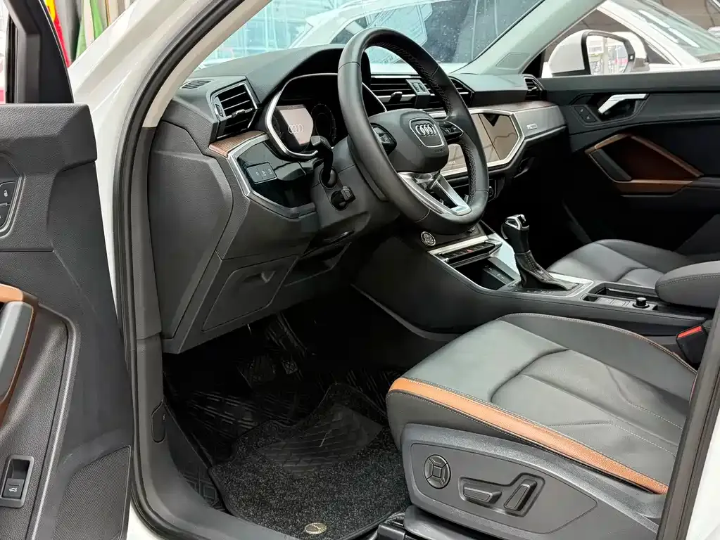 Audi Q3 2022 из CN, фото 3