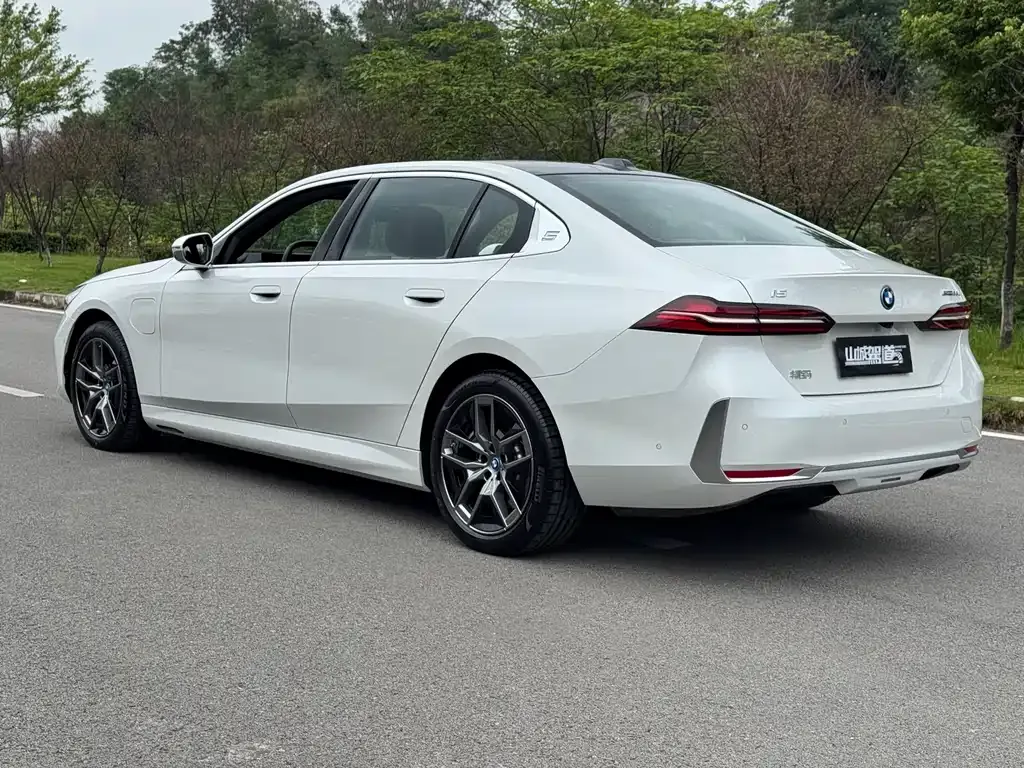 BMW i5 2024 из CN, фото 6