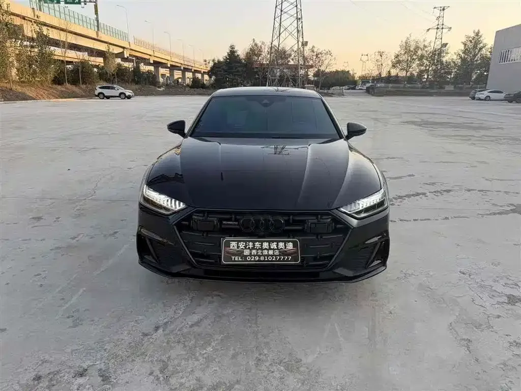Audi A7L 2023 из CN, фото 2