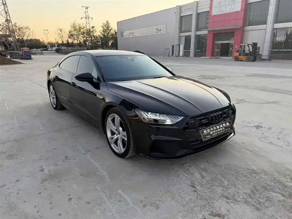 Audi A7L 2023 из CN, фото 3