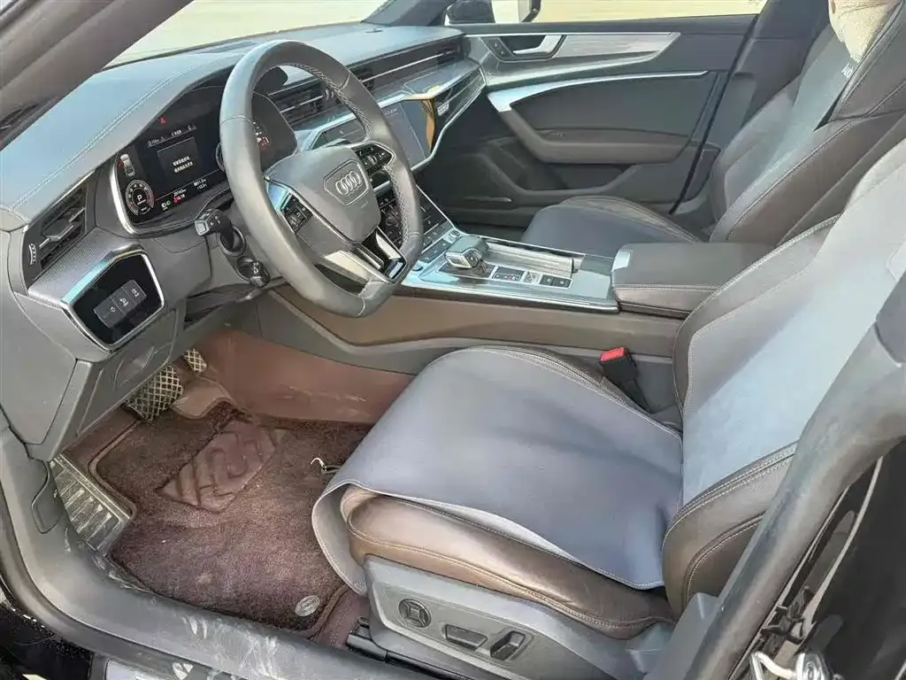 Audi A7L 2023 из CN, фото 8