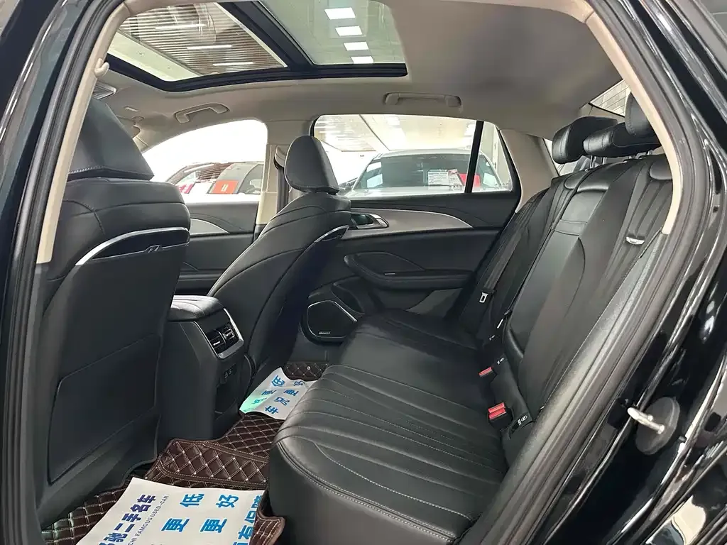 Hongqi H5 2024 из CN, фото 6