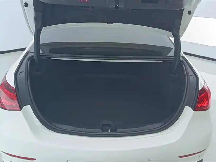 Mercedes-Benz C-Class 2023 из CN, фото 4