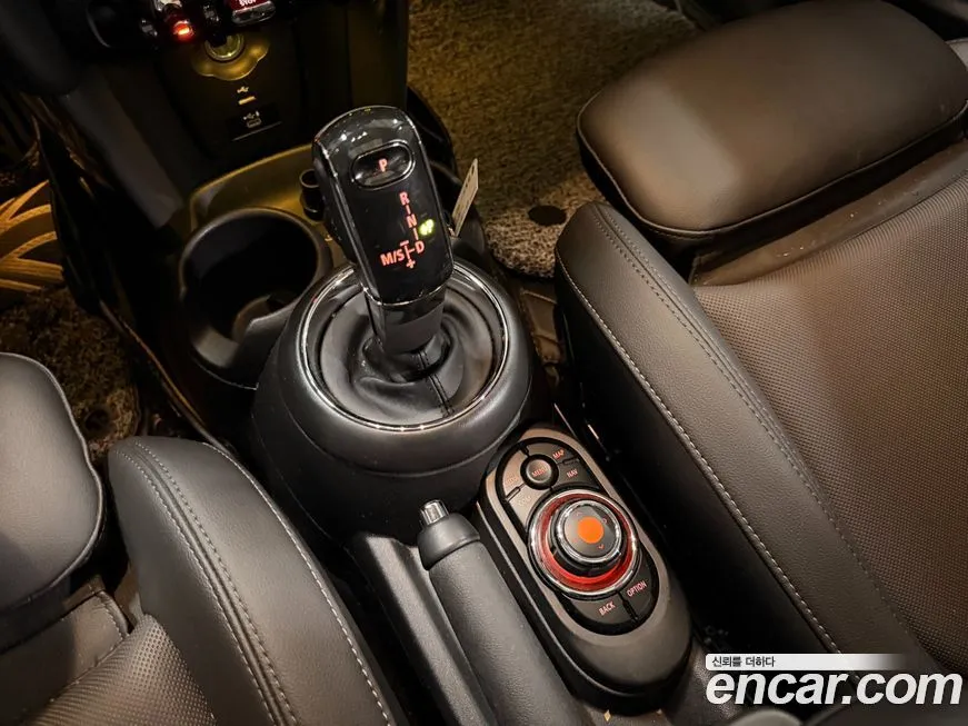 Mini Cooper 2021 из KR, фото 8