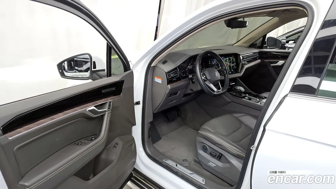 Volkswagen Touareg 2021 из KR, фото 10