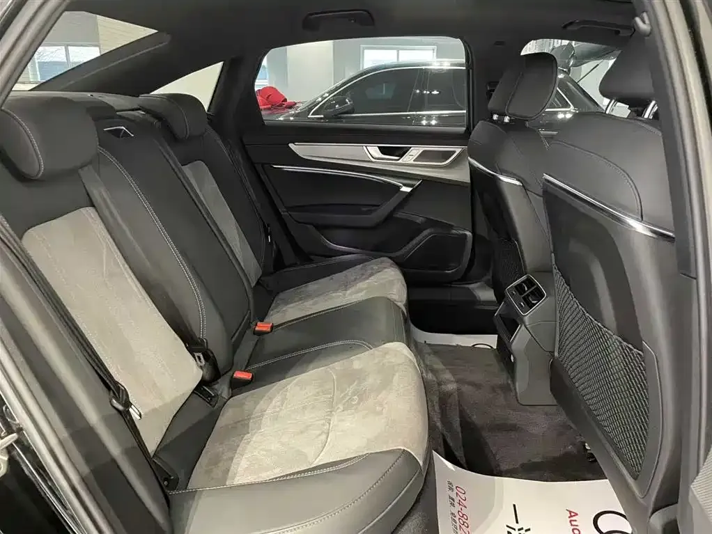 Audi A6L 2023 из CN, фото 8