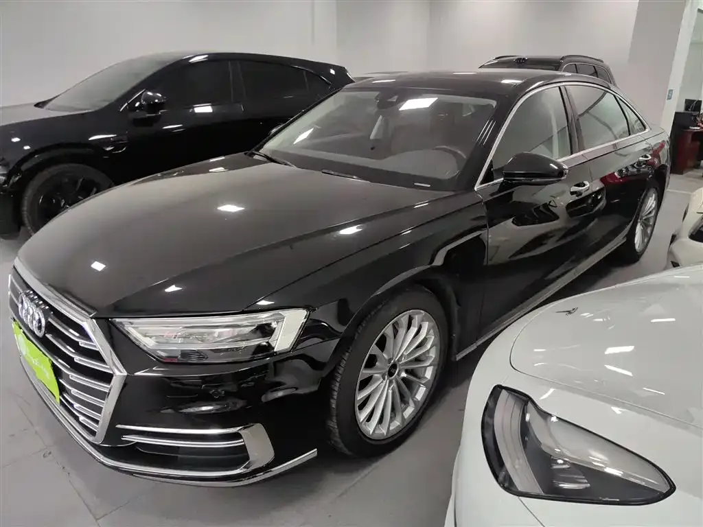 Audi A8 2021 из CN, фото 2