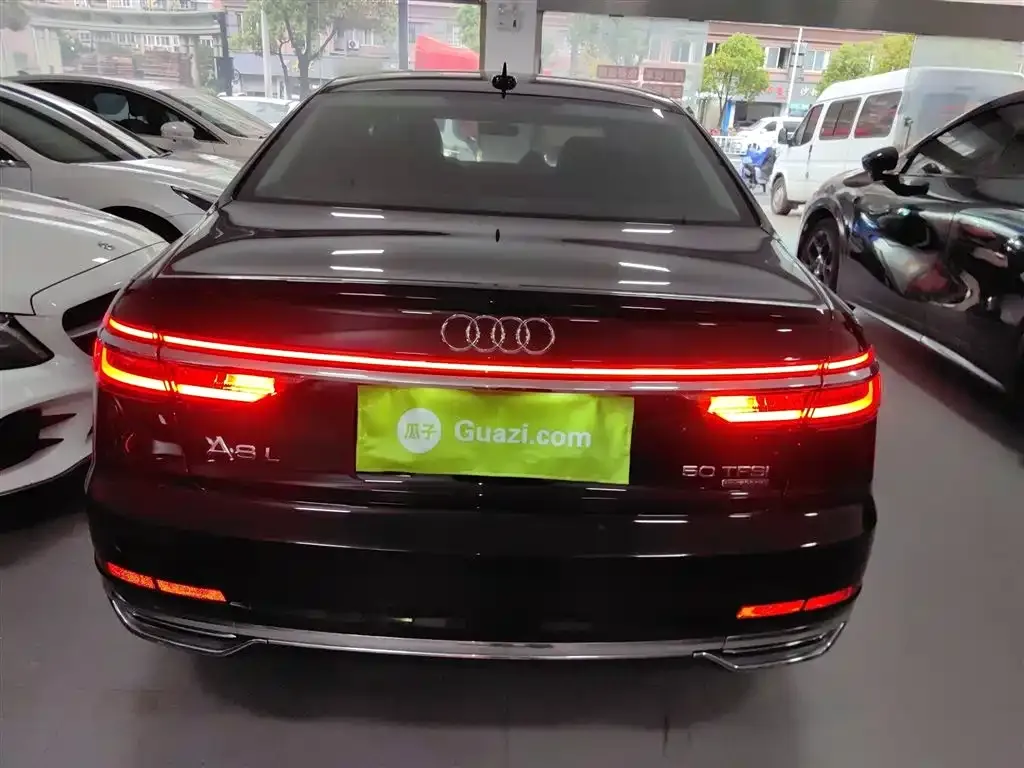 Audi A8 2021 из CN, фото 6