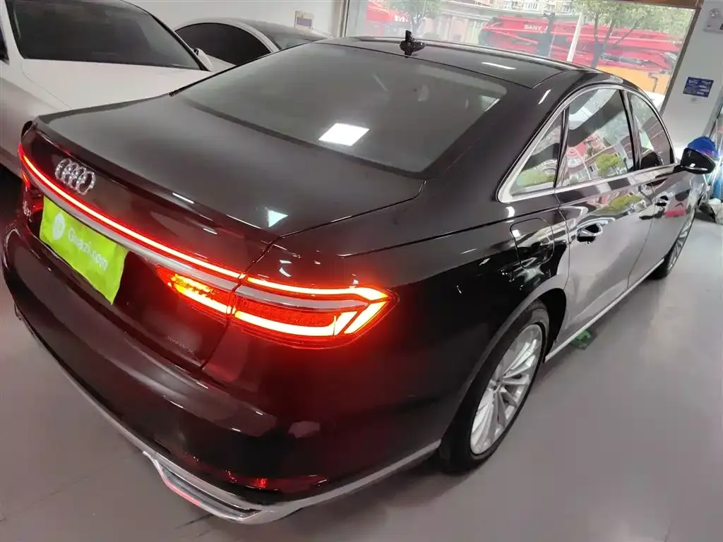 Audi A8 2021 из CN, фото 7