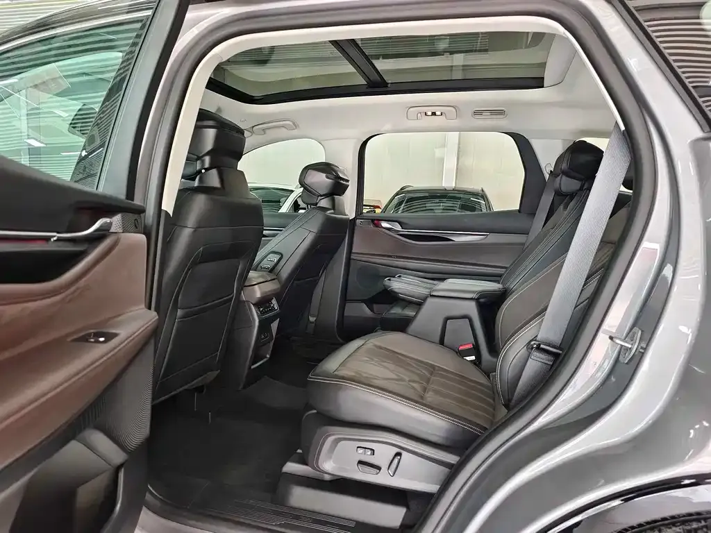 Ford Edge — фото 9