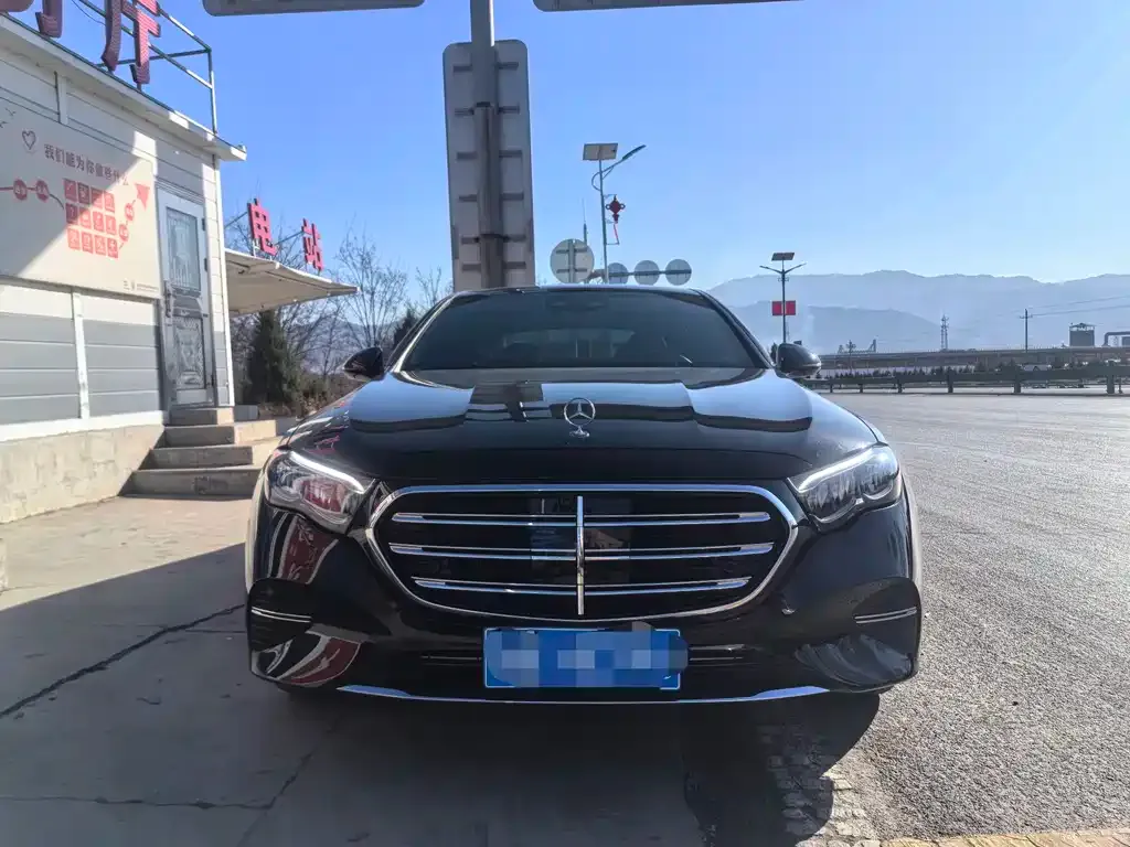 Mercedes-Benz E-Class 2024 из CN, фото 2