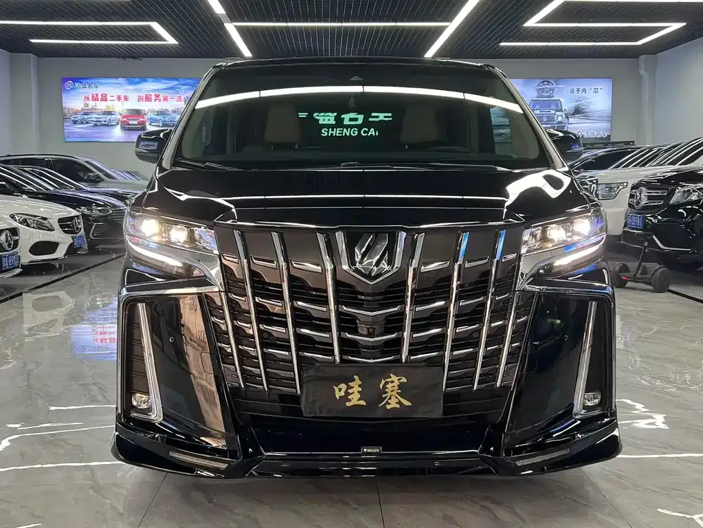 Toyota Alphard 2022 из CN, фото 1