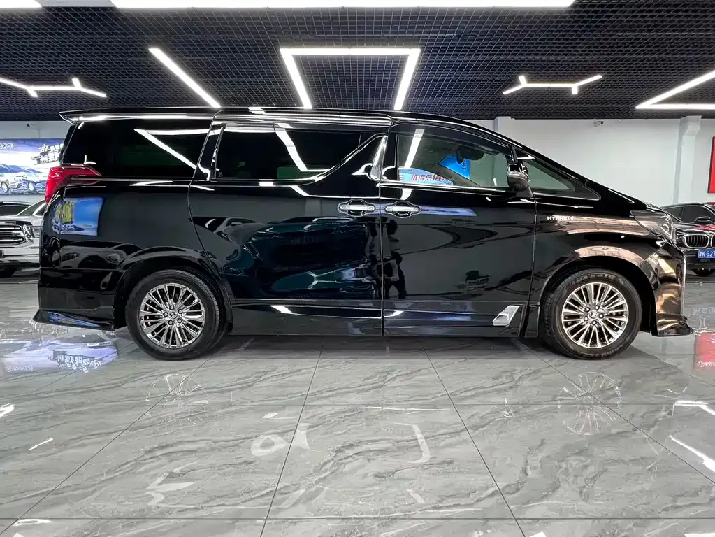 Toyota Alphard 2022 из CN, фото 3