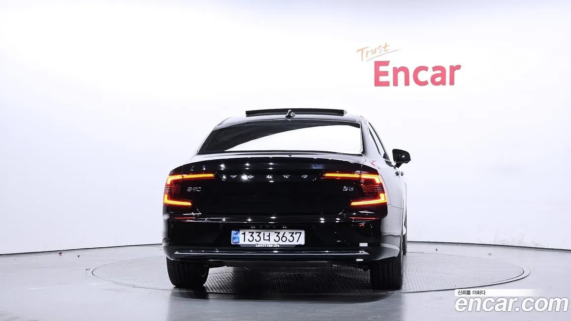 Volvo S90 2024 из KR, фото 4