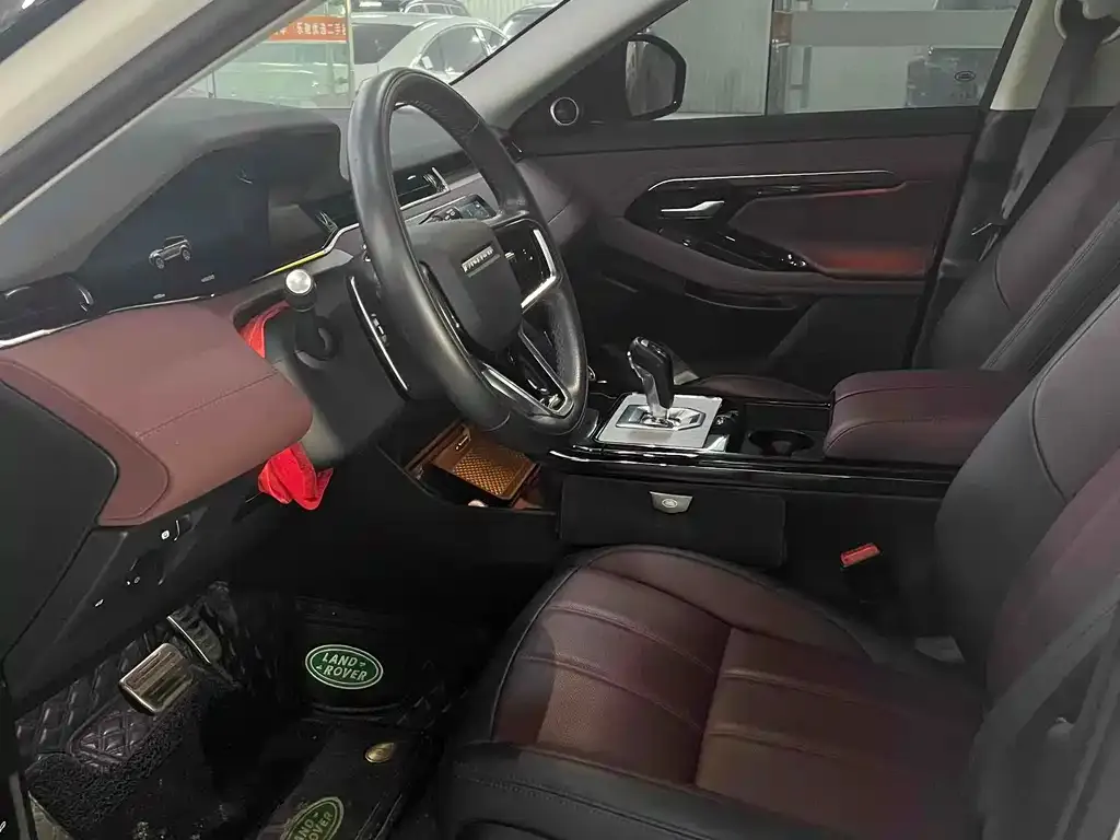 Land Rover Evoque 2024 из CN, фото 4