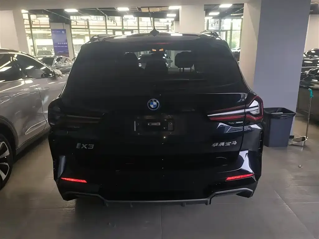 BMW iX3 2024 из CN, фото 6