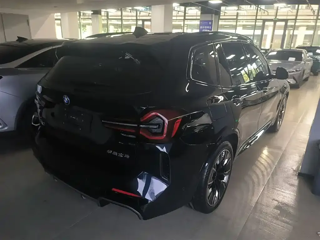 BMW iX3 2024 из CN, фото 7