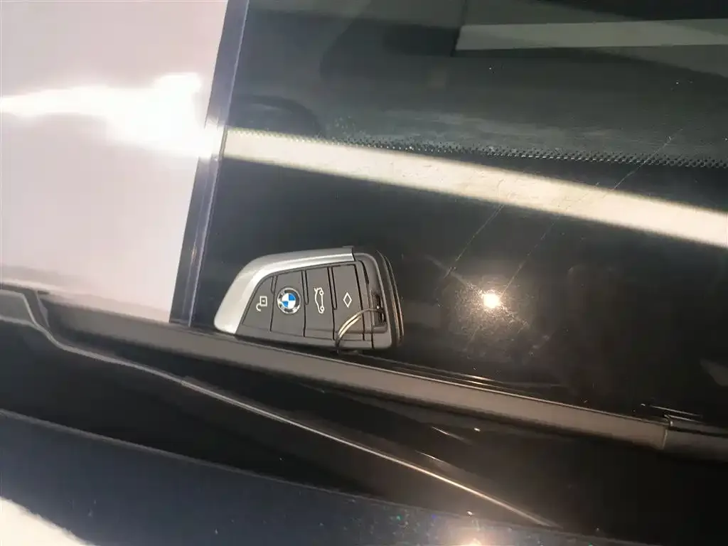 BMW iX3 2024 из CN, фото 9