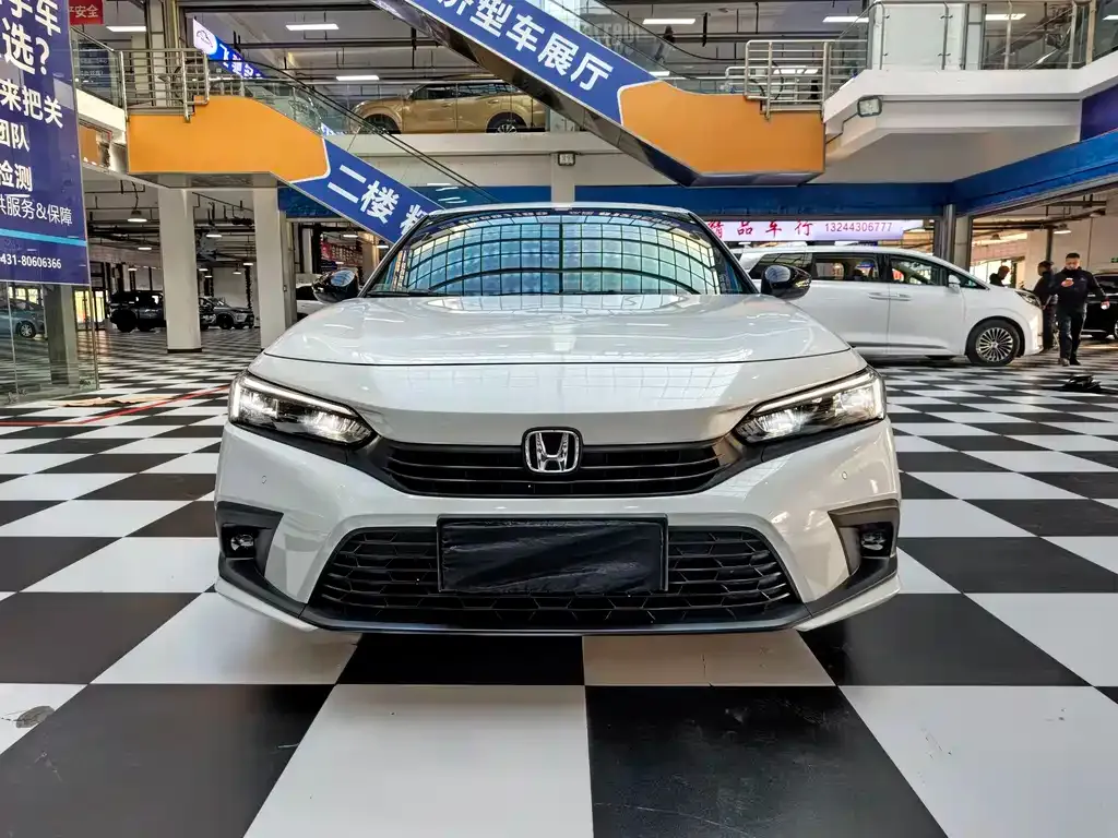 Honda Civic 2023 из CN, фото 2