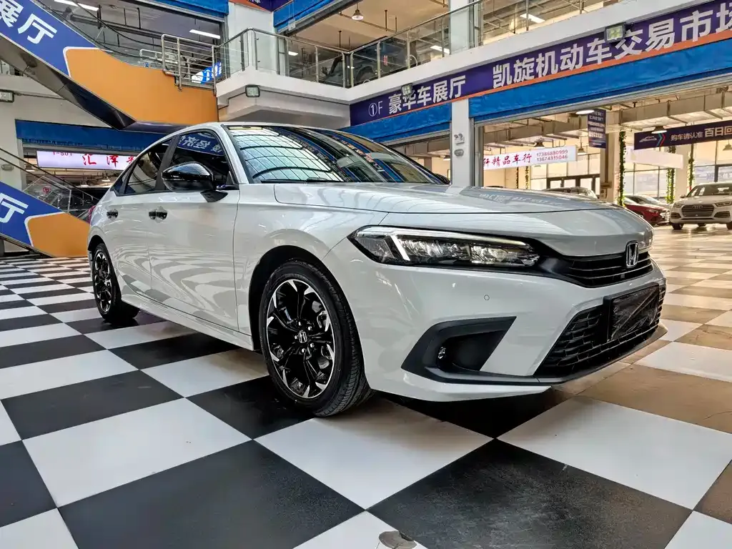Honda Civic 2023 из CN, фото 3
