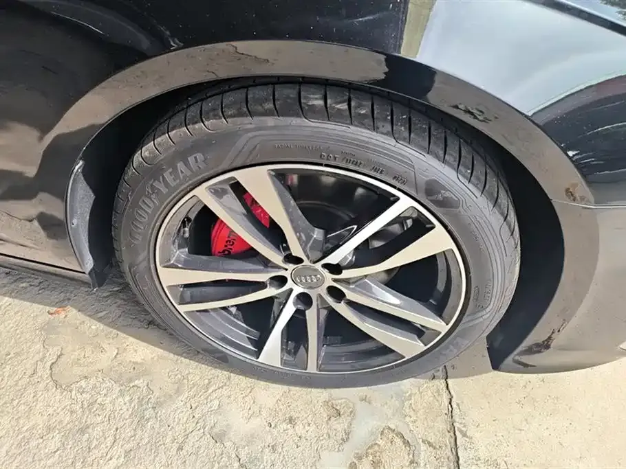 Audi A6L 2021 из CN, фото 6