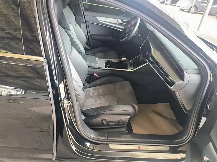 Audi A6L 2021 из CN, фото 8