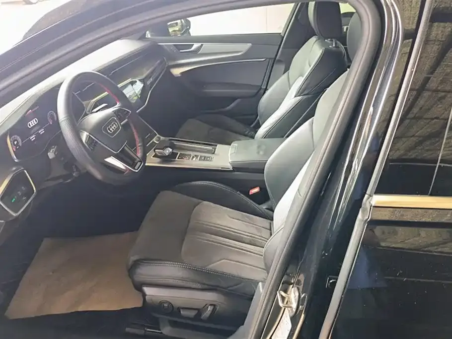 Audi A6L 2021 из CN, фото 9