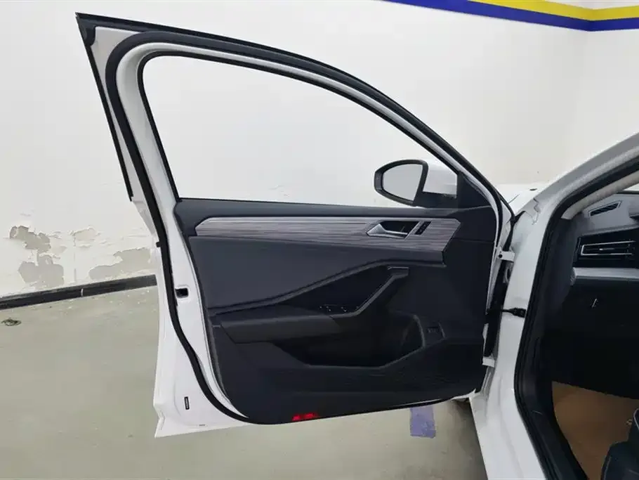 Volkswagen Sagitar 2023 из CN, фото 7