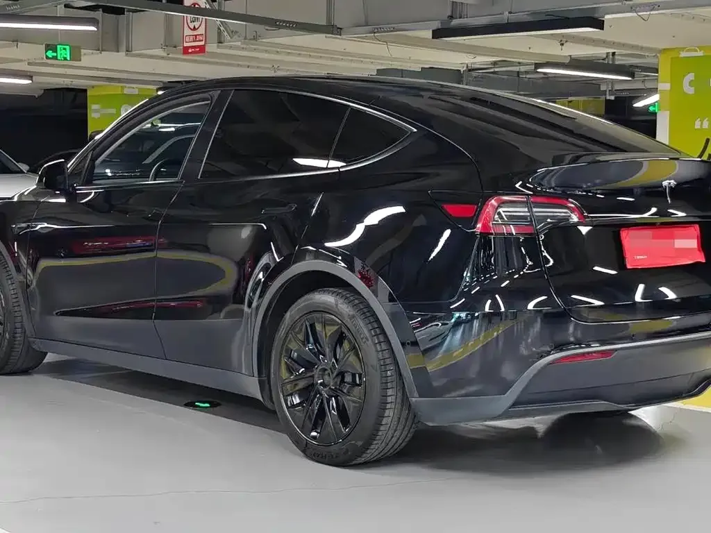 Tesla Model Y 2023 из CN, фото 3