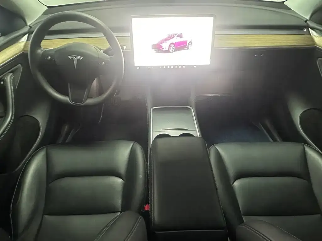 Tesla Model Y 2023 из CN, фото 8