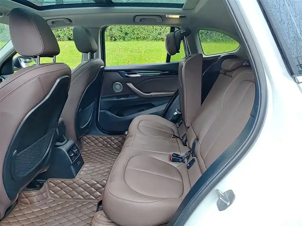 BMW X1 2021 из CN, фото 8