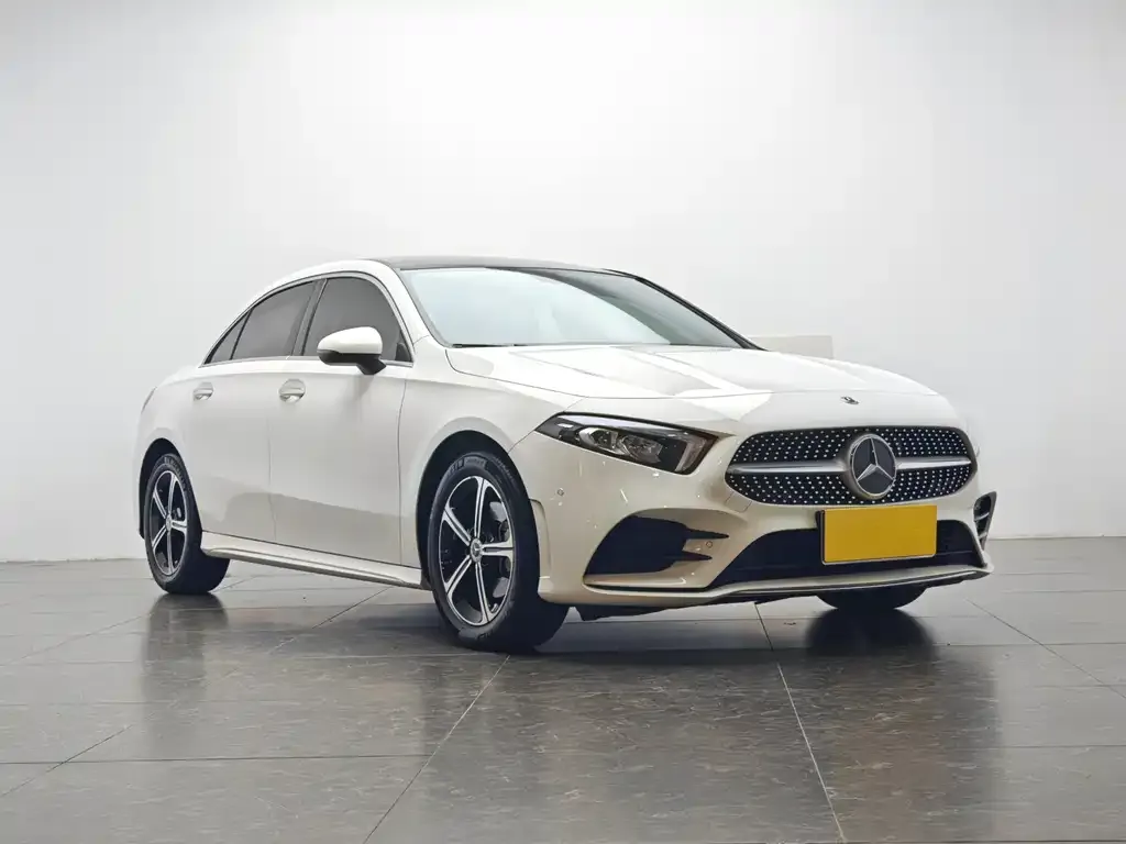 Mercedes-Benz A-Class 2023 из CN, фото 2