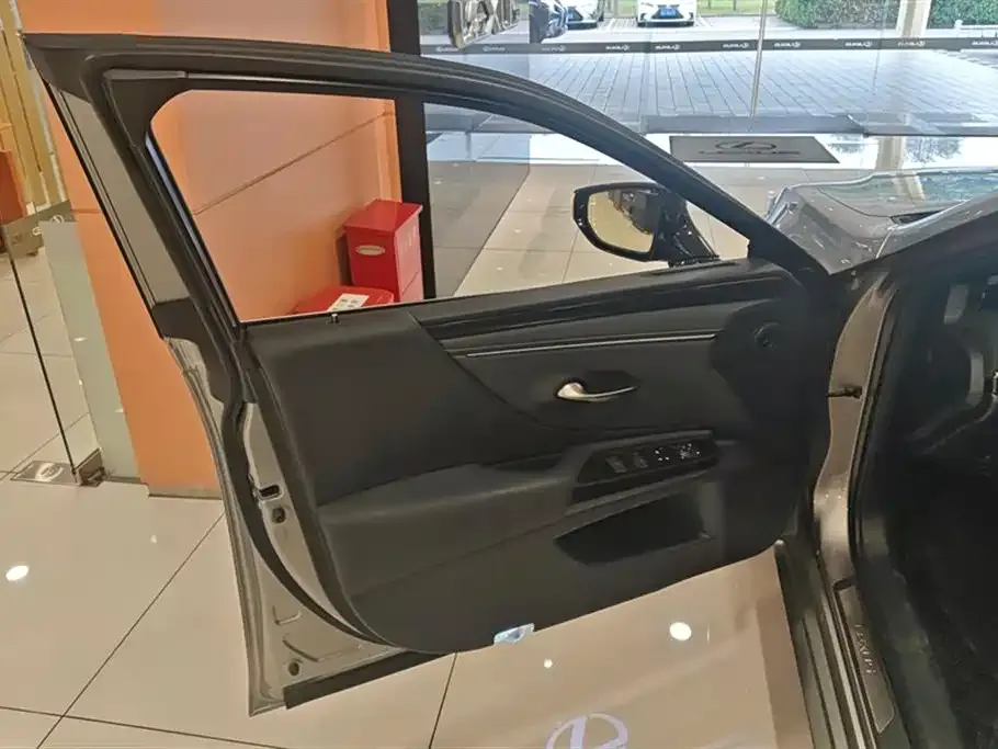 Lexus ES 2021 из CN, фото 7