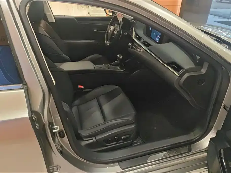 Lexus ES 2021 из CN, фото 8